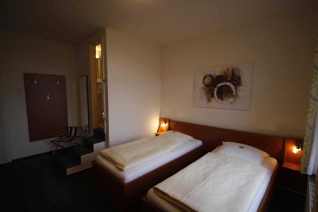 Hotel-Gaststatte Mutter Buermann Hemmingen  Extérieur photo